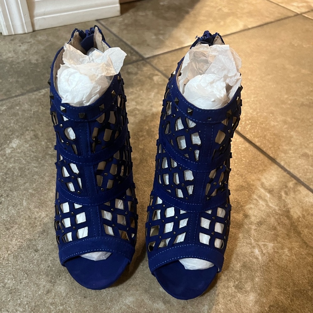 Royal Blue heels size 7